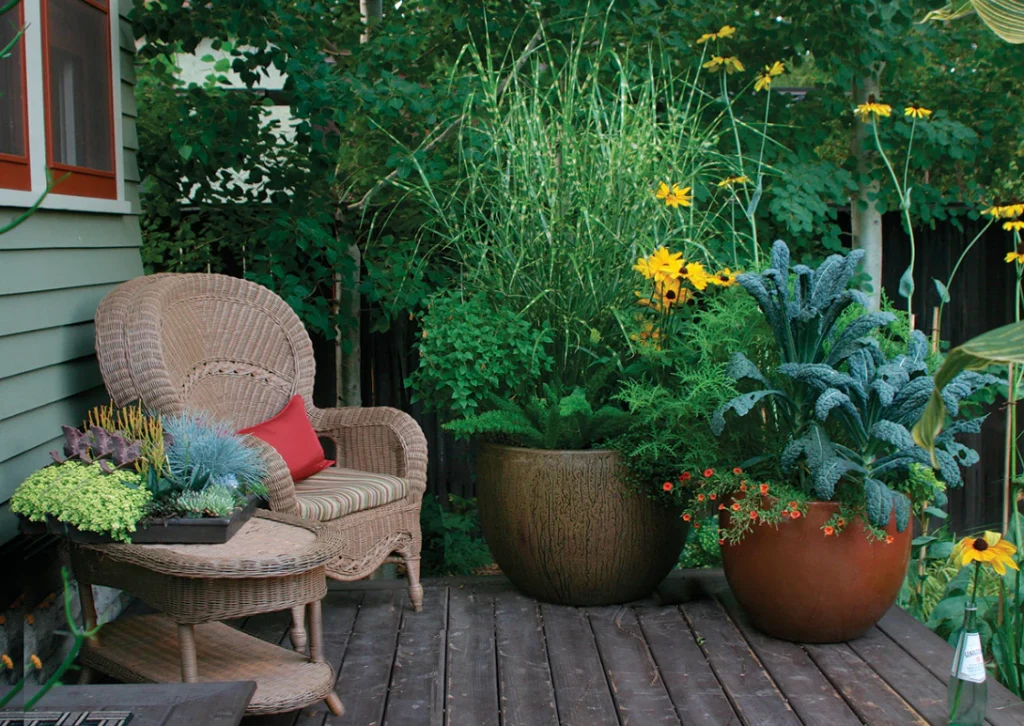 15 Stunning Flower Pots Outdoor Ideas for a Beautiful Spring Patio